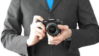 Olympus OMD EM5 Handson Preview by Digital Photography Review [upl. by Aneeled]