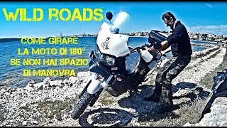 COME GIRARE LA MOTO USANDO IL CAVALLETTO LATERALE [upl. by Laehcim]