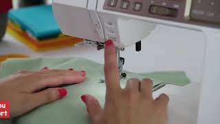 Janome 5300QDC  Knee Lift for comfortable ergonomic sewing  from Sew Much Easier Australia [upl. by Delastre]