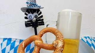 Lumpi die Bayerische Klobürste  Lumpi the bavarian toiletbrush bier bayern feuerwerk [upl. by Sabra562]