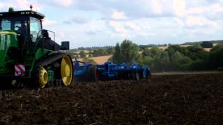 Farmers Guardian tracked tractor test John Deere 9560RT [upl. by Ruvolo777]