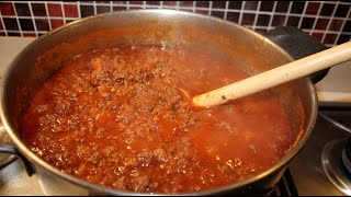 RICETTA RAGÙ ALLA BOLOGNESE ORIGINALE  RAGÙ DI CARNE CLASSICO BOLOGNESE [upl. by Nimoynib]