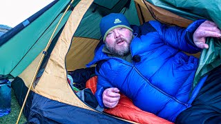 How I stay warm when winter camping in the UK [upl. by Rafi]