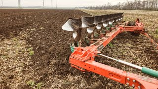 onLand ploughing with Kverneland PN100 9furrow [upl. by Joshia]