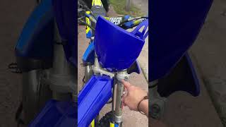 Lets put graphics on the 2023 yz85 front end after putting new plastics on 🤌🧼 darzrt yz85💙 [upl. by Elraet]