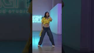 Mamushi Watashi Wa Star Dance Tutorial kpop dance choreography dancer [upl. by Codding]