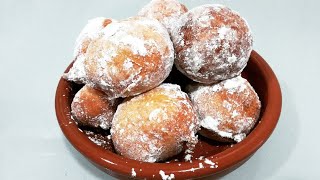 Gogosi cu lingura in 10 minute  Bollos en 10 minutos  10 minutos donuts recipe [upl. by Erica]