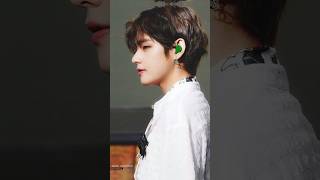 Taehyung aka V 💜 BTS 💜🫰 WhatsApp status shorts bts army trending [upl. by Ahsilek785]