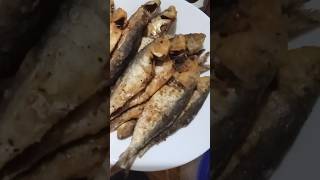 Pritong tawilis sarap food cooking short [upl. by Lutim742]