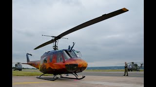 Huey UH1D Sound Überflug Landung in Bückeburg [upl. by Arabeila]