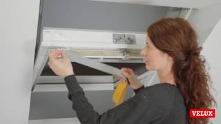 Vervanging van ventilatiefoam van de ventilatieklep op een VELUX dakraam V22 [upl. by Sirromal591]