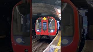 London Underground 🇬🇧  S8 Stock at Farrington Station [upl. by Leitman]