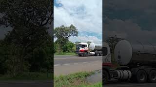 Feriado nacional e os guerreiros das estradas não param br153caminhoneiro estradas [upl. by Anelat]