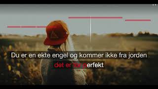 Vi Er Perfekt Men Verden Er Ikke Det  Astrid S  Karaoke [upl. by Abehsat351]