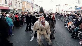 Perchtenlauf Mattighofen Krampusse und Hexen  Traditionelle Kultur in Österreich Extreme Action [upl. by Andie]