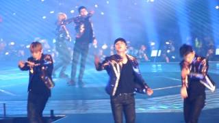 Fancam 120217 EXO Lightsaber  Baekhyun Lay Chen Chanyeol Focus  The EXOrDIUM Hong Kong [upl. by Nylrem181]