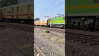 01142 lokmanya tilak special express passing through khadavli platform no 1 high speed and full horn [upl. by Einaffyt]