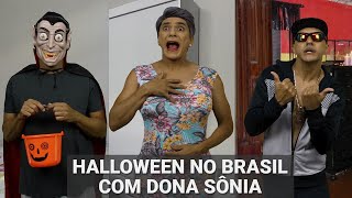 Halloween no Brasil com Dona Sônia [upl. by Asillam888]