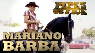 MARIANO BARBA LLEGA CON TODO Y CABALLO  Pepes Office [upl. by Dallas863]