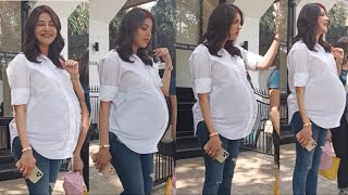 Pregnant Kajal Agarwal Massive Baby Bump Flaunt at Bandra Salon [upl. by Etnuahs]