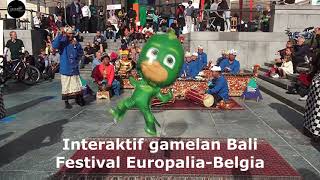 Penonton berjubel  penjelasan interaktif gamelan bali di festival europalia Indonesia [upl. by Giovanna]