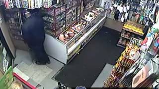 Robbery Ray Food Market 5401 Girard Ave DC 1219080952 [upl. by Ecirbaf]