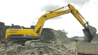 住友 SUMITOMO EXCAVATOR SH300 河川疏浚 裝車！ [upl. by Eerahc703]