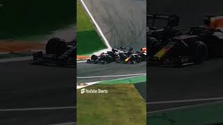 Hamilton vs Verstappen Crash💀🏁 f1 hamilton formula1 shorts [upl. by Nodanrb789]