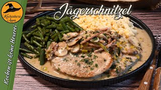 Der Wirtshausklassiker Jägerschnitzel mit Topfenspätzle [upl. by Nyrual]