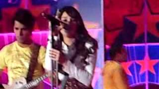 Danna Paola cantando quotPintando el amorquot A capella [upl. by Obaza]