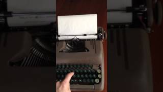 1950 Smith Corona Silent Floating Shift Manual Typewriter for REPAIR NO Case [upl. by Noreht231]