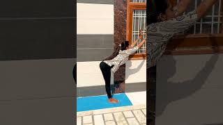 सूर्य नमस्कार और पद्मासन करने के फायदे motivation yoga ytshorts yogachannel yogwithkomal [upl. by Calley]