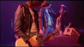 Ramones  quotDo You Remember Rock n Roll Radioquot  Loco Live [upl. by Alleda464]