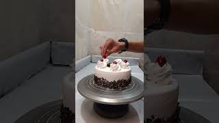 Black forest cake decoration ideas shorts ytshorts viralvideo [upl. by Billi487]