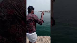 Unique Way of Catching Fishes Instantly fishing fishingvideos thoondilulagam seafishing [upl. by Nylemaj309]