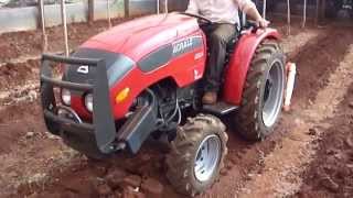 Agrale 41004 com rotativa trabalhando [upl. by Nahgem]