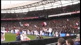 Cineac Pietje Bell  Feyenoord supporters zingen Nobody says it was easy van Coldplay [upl. by Vasiliu552]