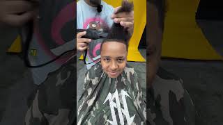 Cutting random kids hair in walmart😂￼ [upl. by Athal]