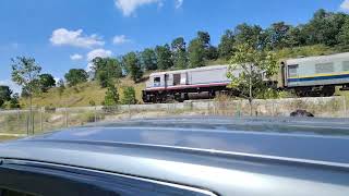 Trainspotting  Ekspres Selatan 44 Arriving at Kempas Baru Station Loco 25112 quotPulau Tioman [upl. by Ingrim]