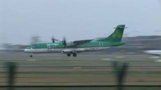 ATR72 Crosswind Nosewheel Landing [upl. by Gide]