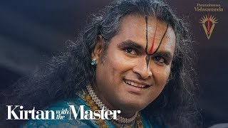 Sri Radhe  Paramahamsa Vishwananda  Kirtan Sessions [upl. by Adaliah355]