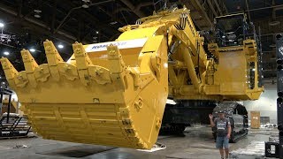 Moving a Giant Komatsu PC4000 face shovel [upl. by Draw]