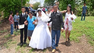 Recién casados llegando a casa de recepción 5 Boda Gomez Mendoza  Ediciones Mendoza [upl. by Llesram]