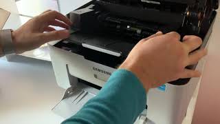 Cambio toner stampante Samsung Xpress M2070FW [upl. by Dollar]