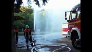 Feuerwehr übt · Kinder freuen sich · Wasser Marsch [upl. by Nnylesor]