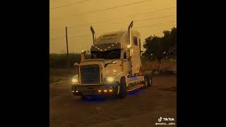 Los mejores trailers modificados del mundo freightliner camiones traileros camioneros [upl. by Cogswell]