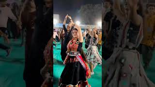 ગુજરાતી ગરબા navratri spacial short videotrending dance gujratigarbadance gujratigarba 2024 [upl. by Tiphane]