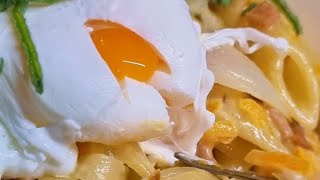 Recetas faciles 🔥🍳 Pasta con jamon y huevo pochado [upl. by Orson]