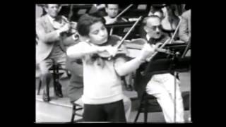 Ruggiero Ricci13years oldplays Vieuxtemps Concerto in A minor No5 Op37 [upl. by Einavoj]