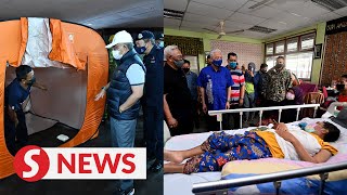 Floods King and PM visit flood relief centres in Klang Valley [upl. by Gilles803]